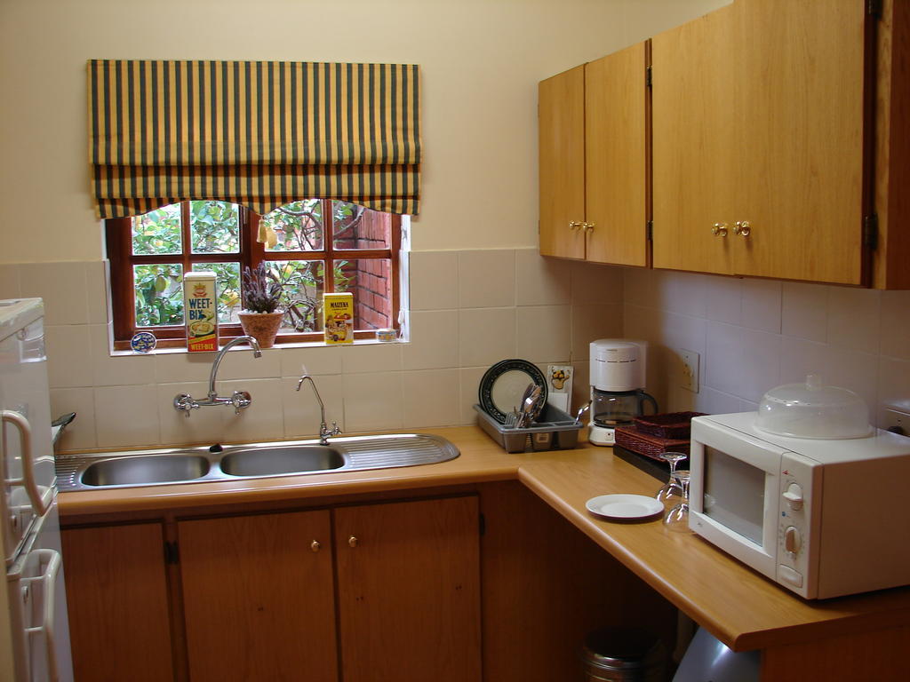 Camelia Guest House Bloemfontein Esterno foto