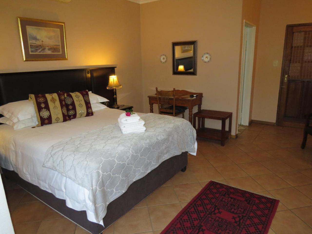 Camelia Guest House Bloemfontein Esterno foto