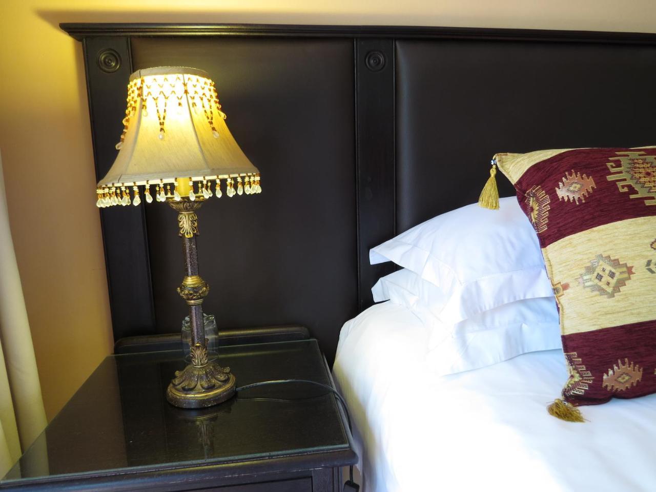 Camelia Guest House Bloemfontein Esterno foto