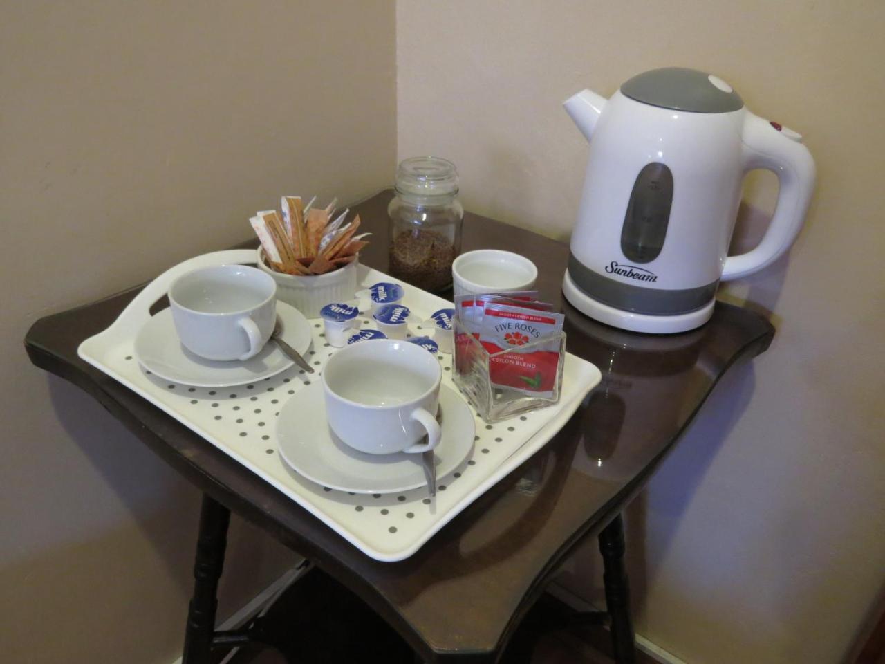 Camelia Guest House Bloemfontein Esterno foto